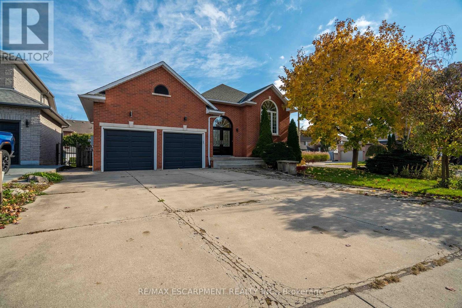 2 - 102 DONNICI DRIVE, Hamilton, Ontario