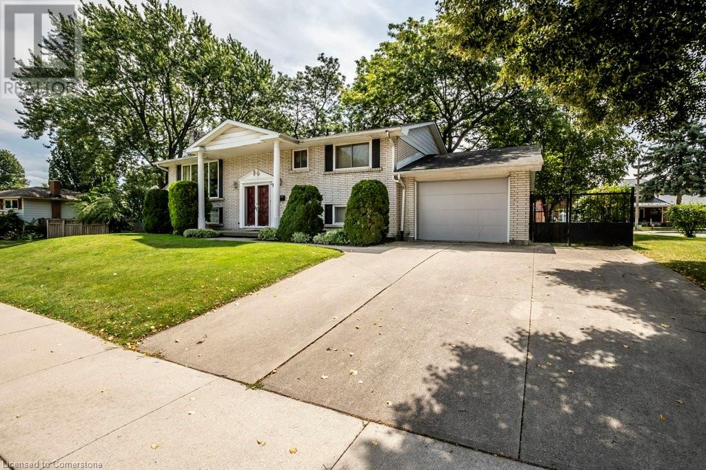 39 San Francisco Avenue, Hamilton, Ontario  L9C 5N8 - Photo 5 - 40678270