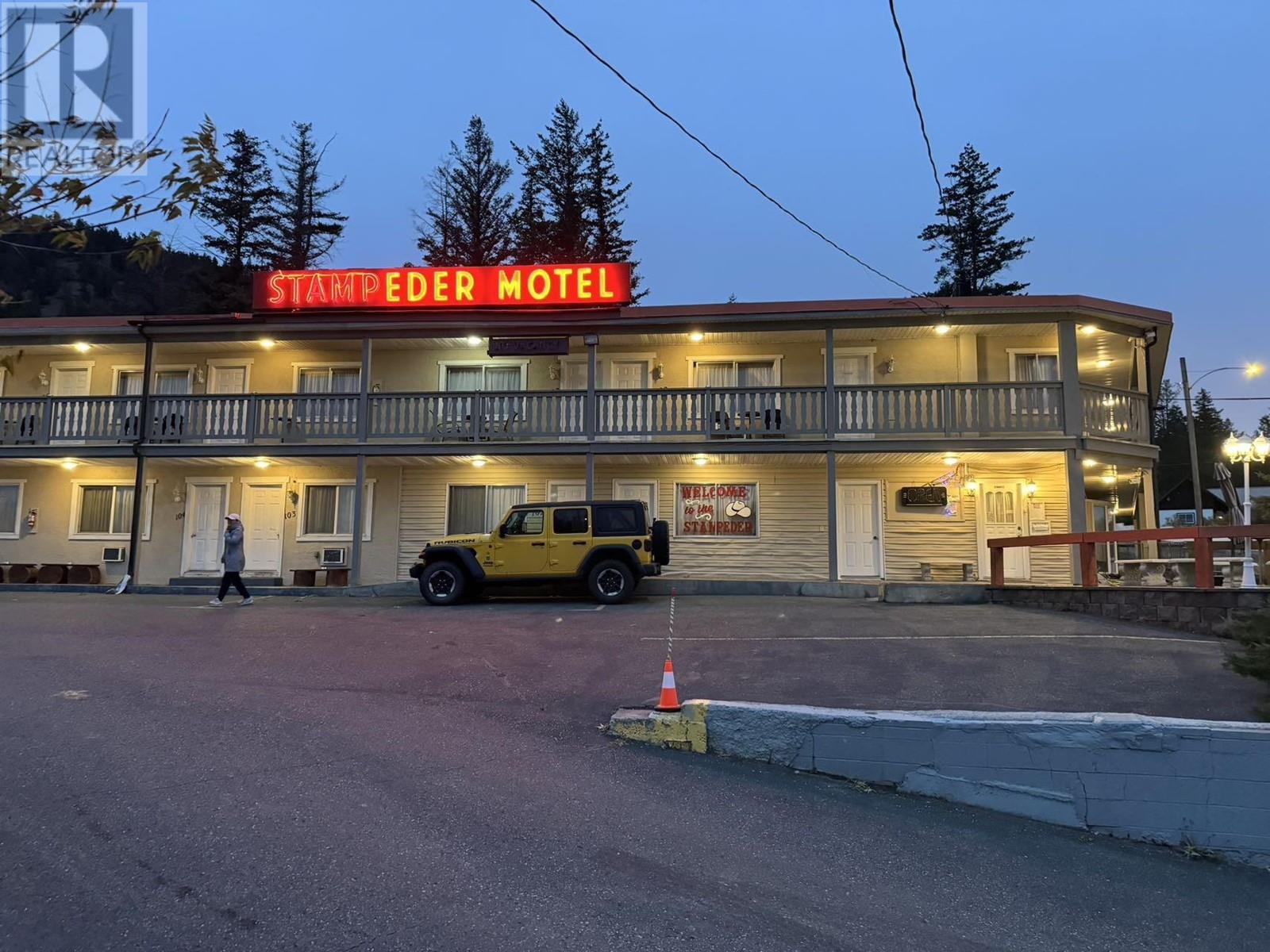 2 LAKEVIEW AVENUE, Williams Lake, British Columbia