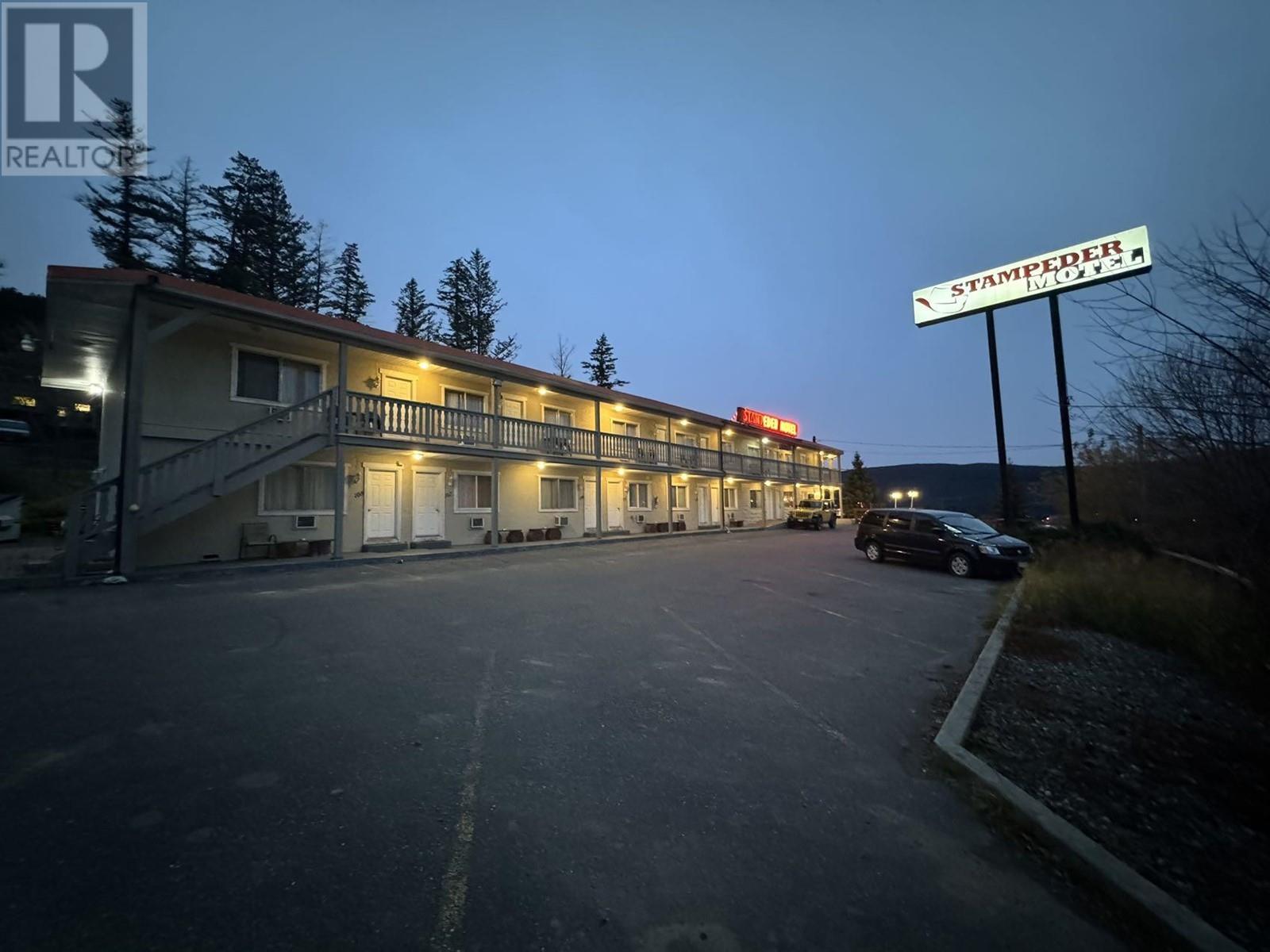 2 Lakeview Avenue, Williams Lake, British Columbia  V2G 1B2 - Photo 4 - C8064548