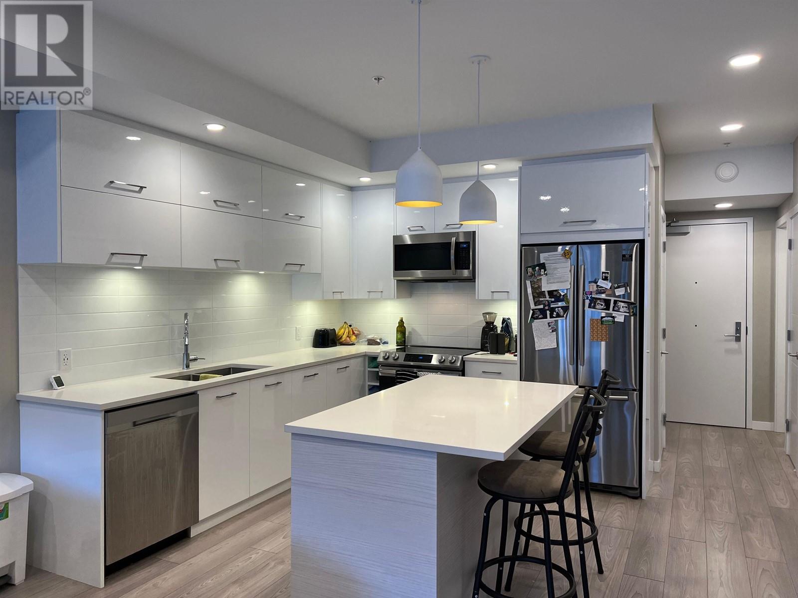 310 38033 Second Avenue, Squamish, British Columbia  V8B 0C4 - Photo 1 - R2945157