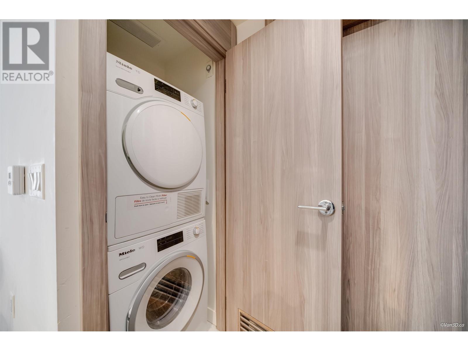 Listing Picture 16 of 40 : 1011 89 NELSON STREET, Vancouver / 溫哥華 - 魯藝地產 Yvonne Lu Group - MLS Medallion Club Member