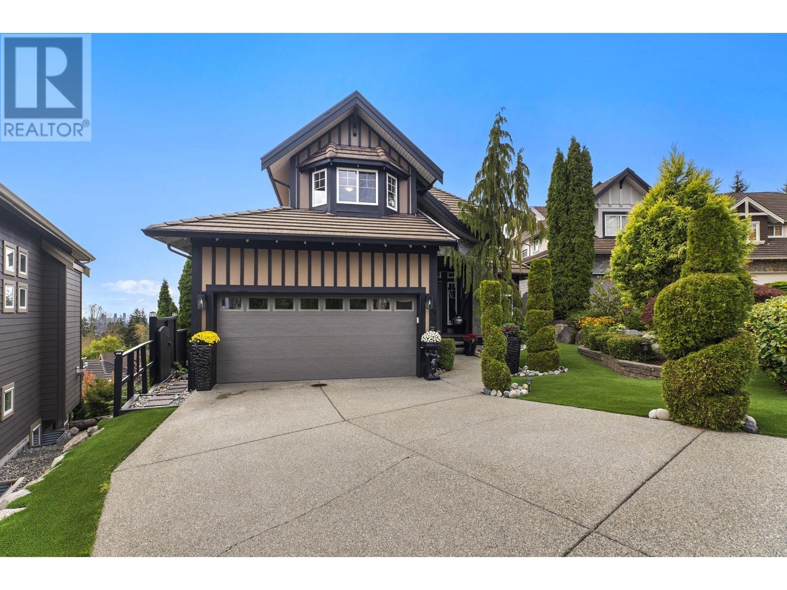 31 Birchwood Crescent, Port Moody, British Columbia  V3H 5H7 - Photo 1 - R2945190