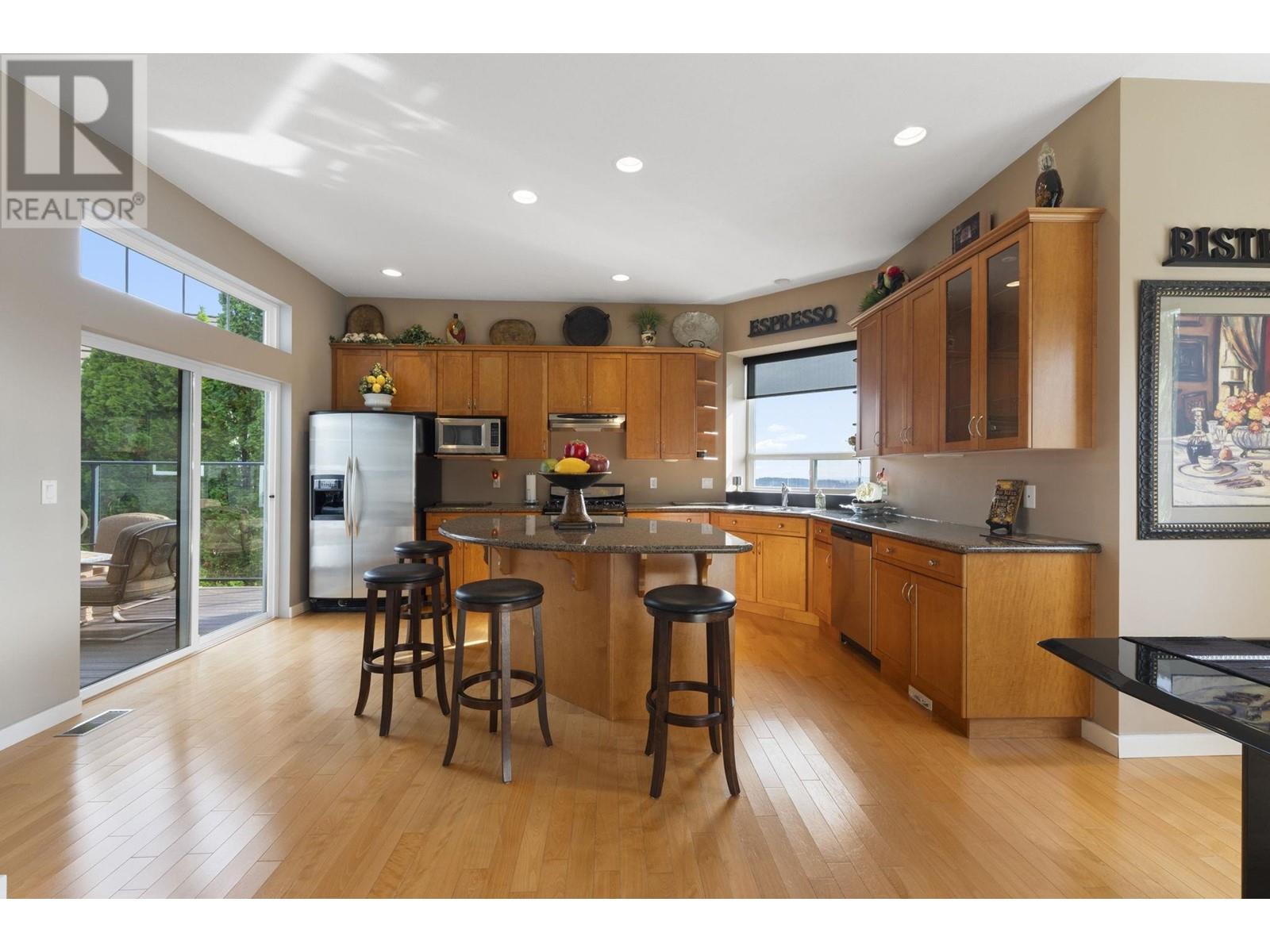 31 Birchwood Crescent, Port Moody, British Columbia  V3H 5H7 - Photo 3 - R2945190