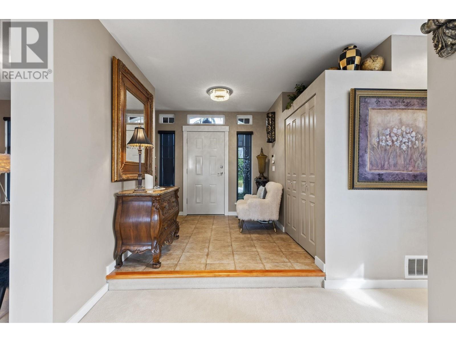 31 Birchwood Crescent, Port Moody, British Columbia  V3H 5H7 - Photo 5 - R2945190