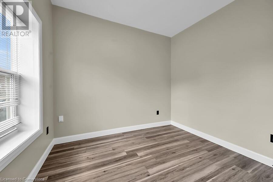 16 Webling Street, Brantford, Ontario  N3S 2S7 - Photo 17 - 40678851