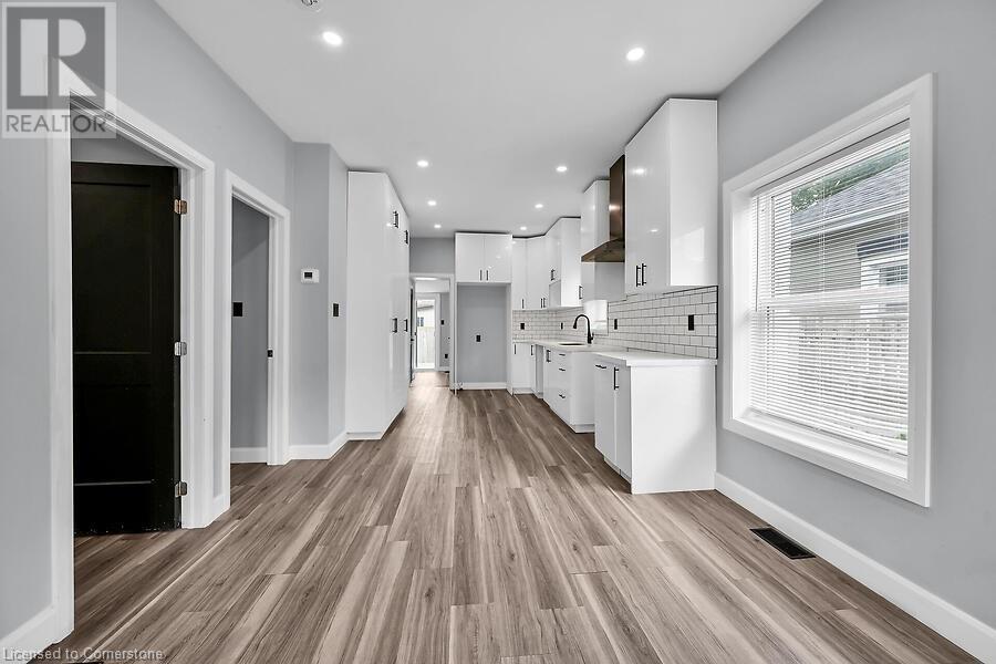Property at 16 WEBLING Street image 3