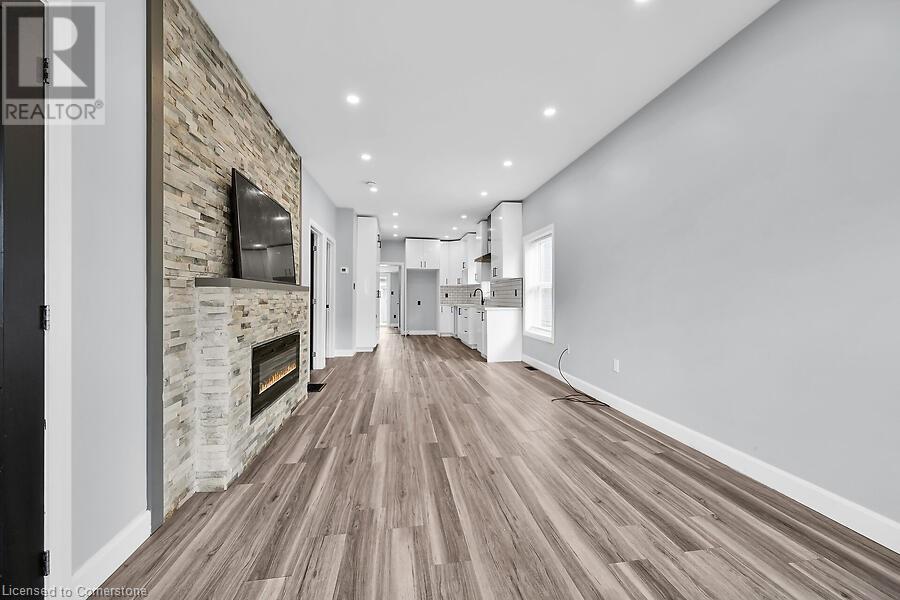 Property at 16 WEBLING Street image 4
