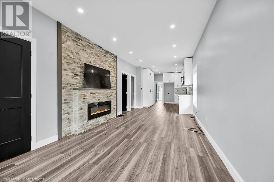 Property at 16 WEBLING Street image 5