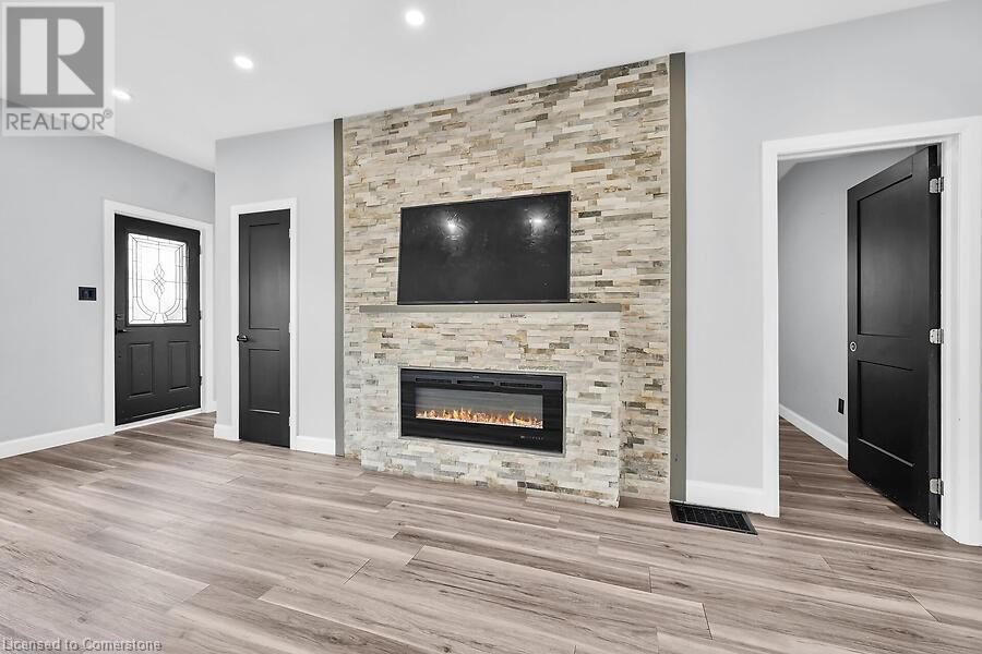 16 Webling Street, Brantford, Ontario  N3S 2S7 - Photo 6 - 40678851