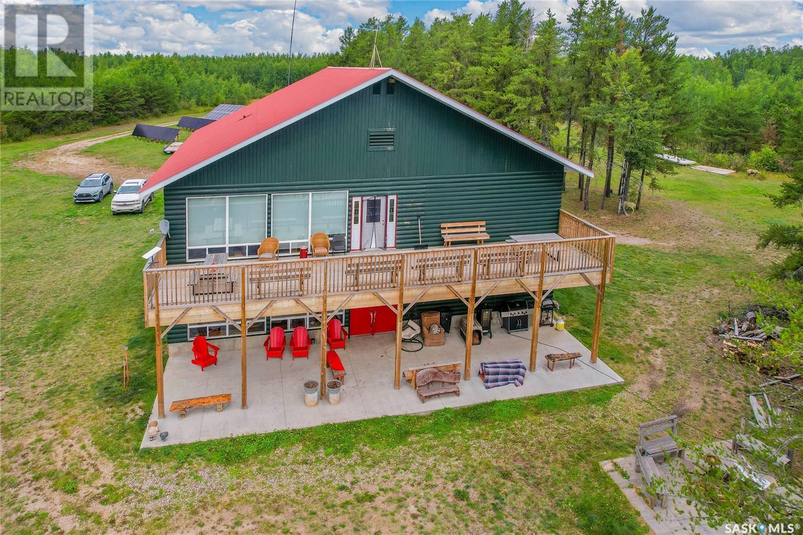 Tobin Lake Trophy Adventures, white fox, Saskatchewan