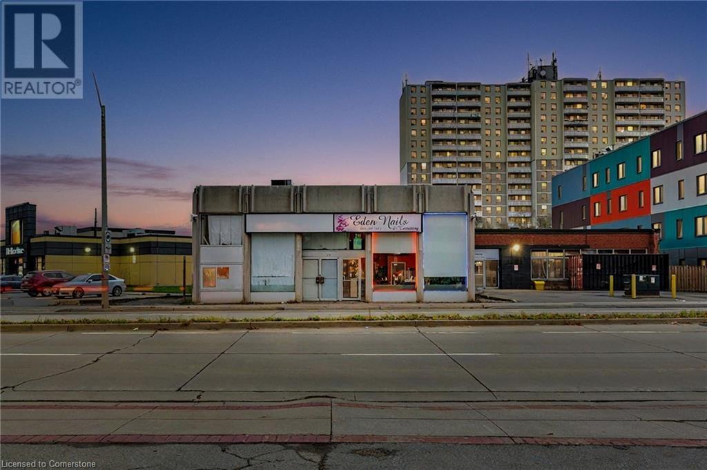 Property at 276 PARKDALE Avenue N image 1