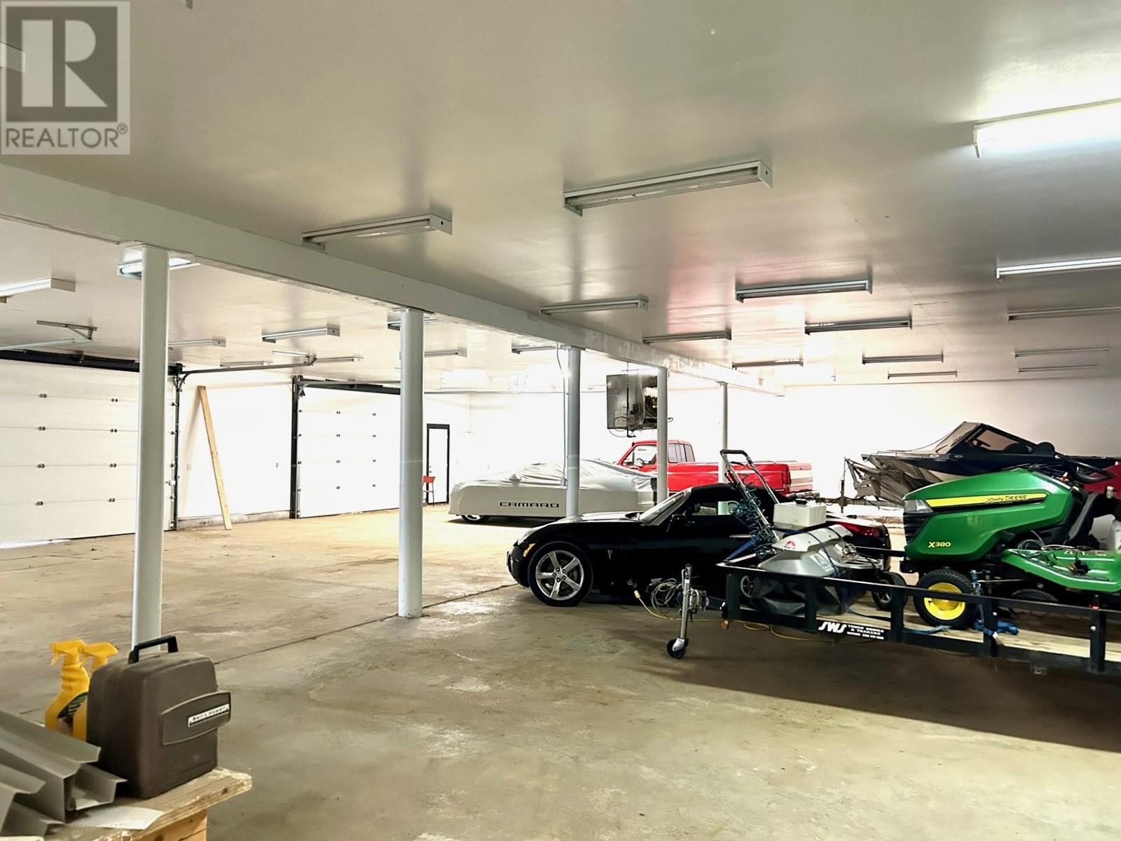 4704 54 Street, Fort Nelson, British Columbia V0C 1R0 - Photo 11 - C8063882