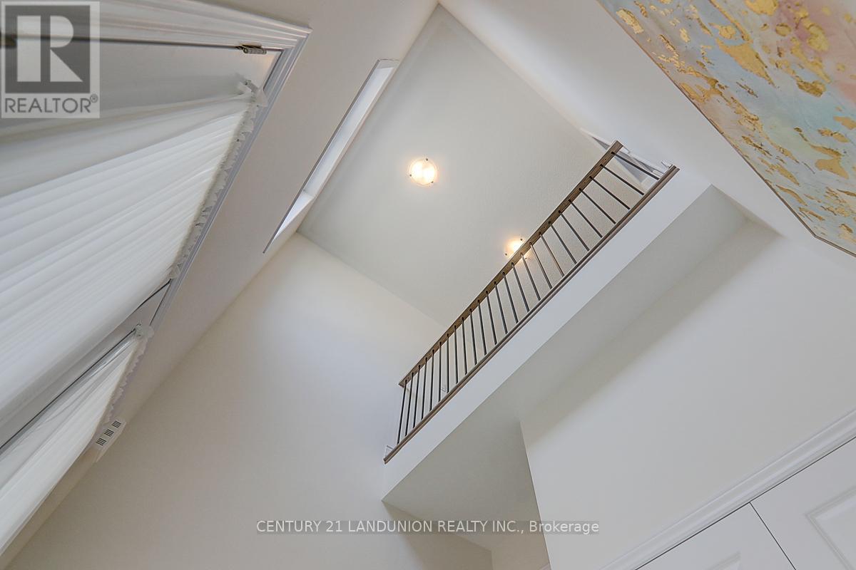 35 Nicort Road, Wasaga Beach, Ontario  L9Z 0N5 - Photo 3 - S10429096