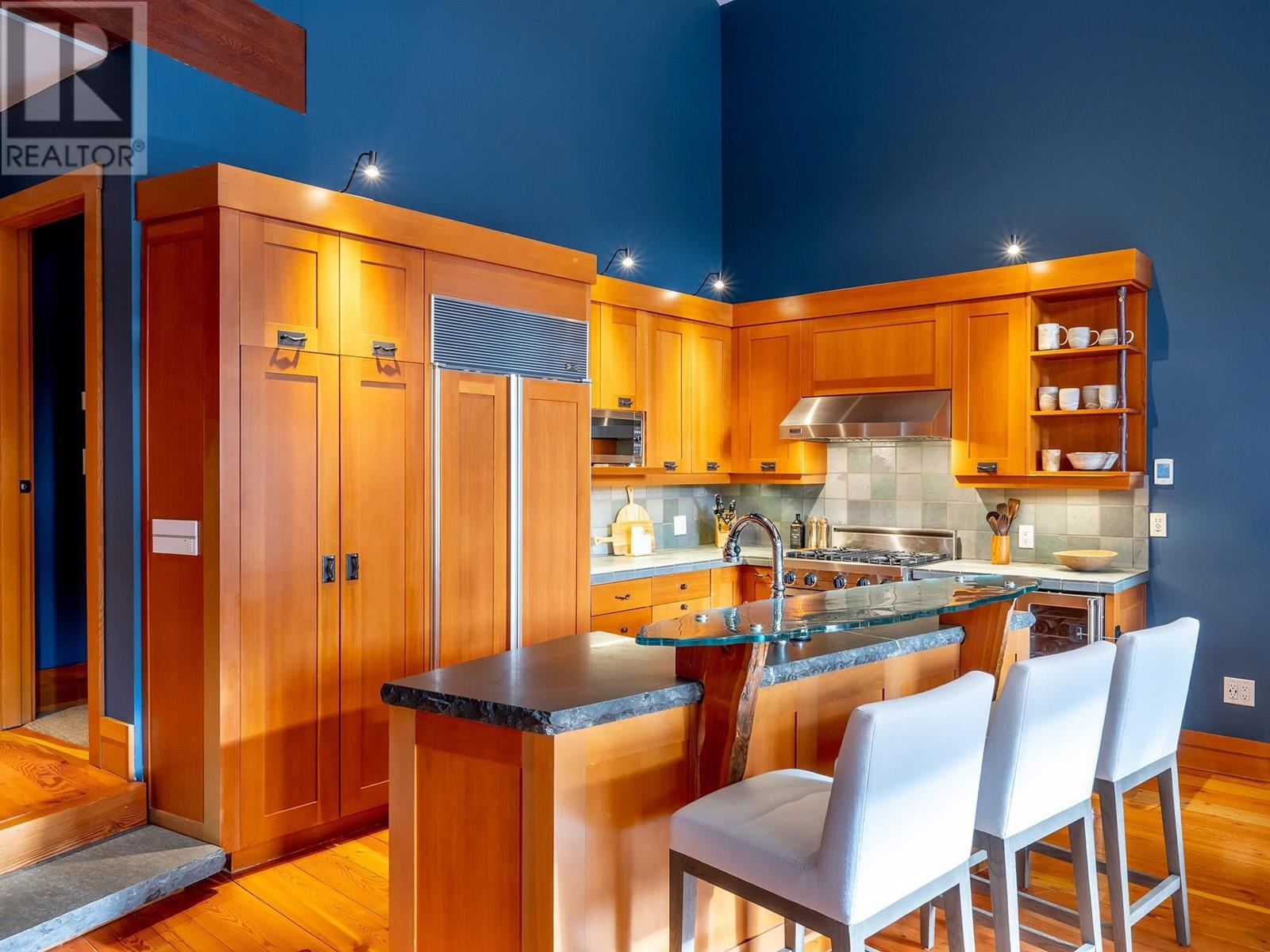 20 2300 NORDIC DRIVE