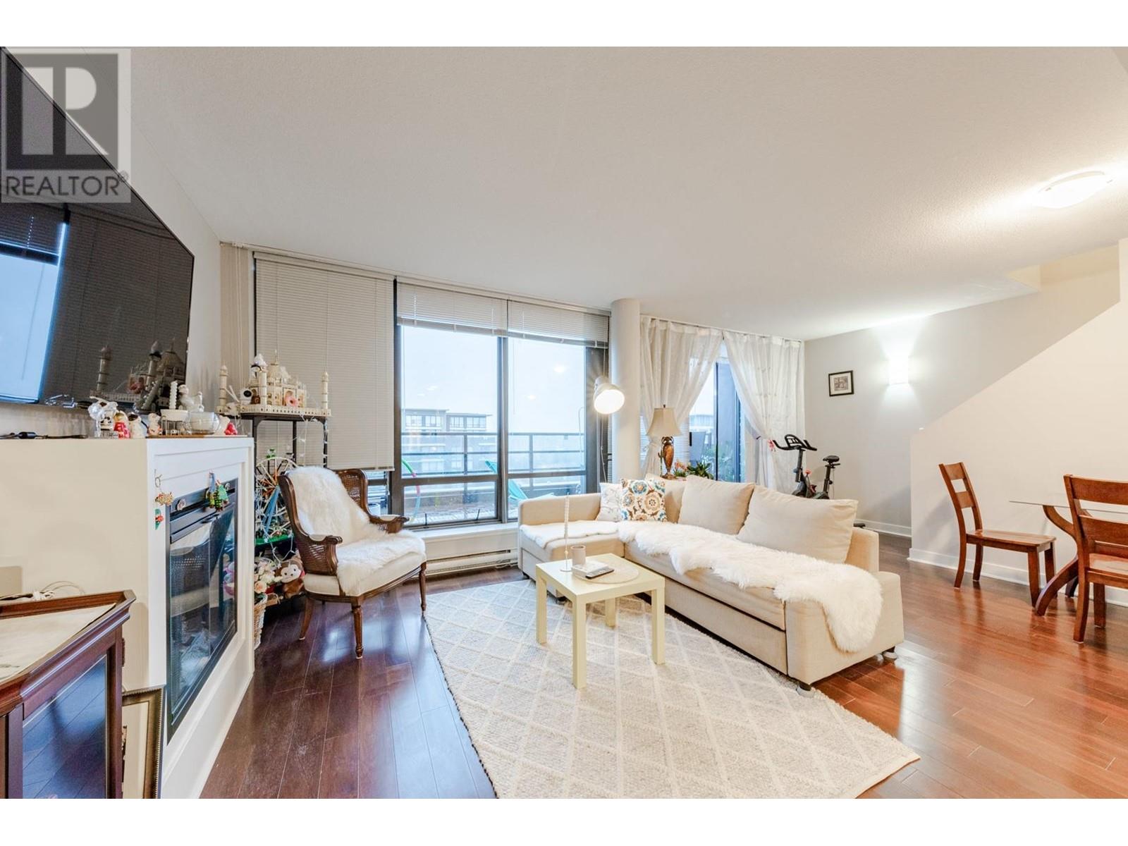 Property at 1805 6333 KATSURA STREET image 2