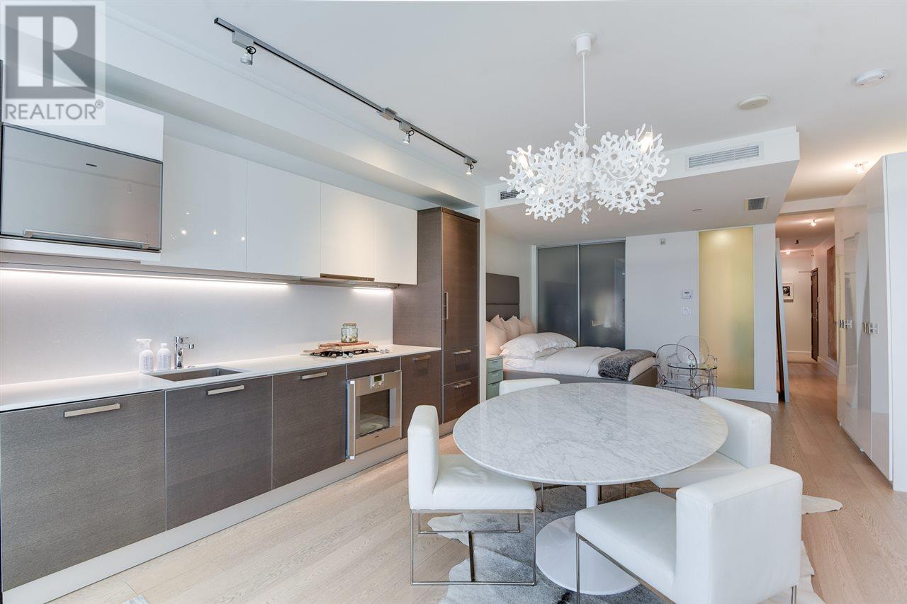 Listing Picture 12 of 39 : 301 1477 W PENDER STREET, Vancouver / 溫哥華 - 魯藝地產 Yvonne Lu Group - MLS Medallion Club Member