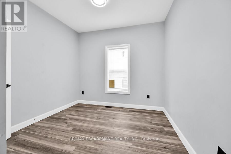 16 Webling Street, Brantford, Ontario  N3S 2S7 - Photo 19 - X10429800