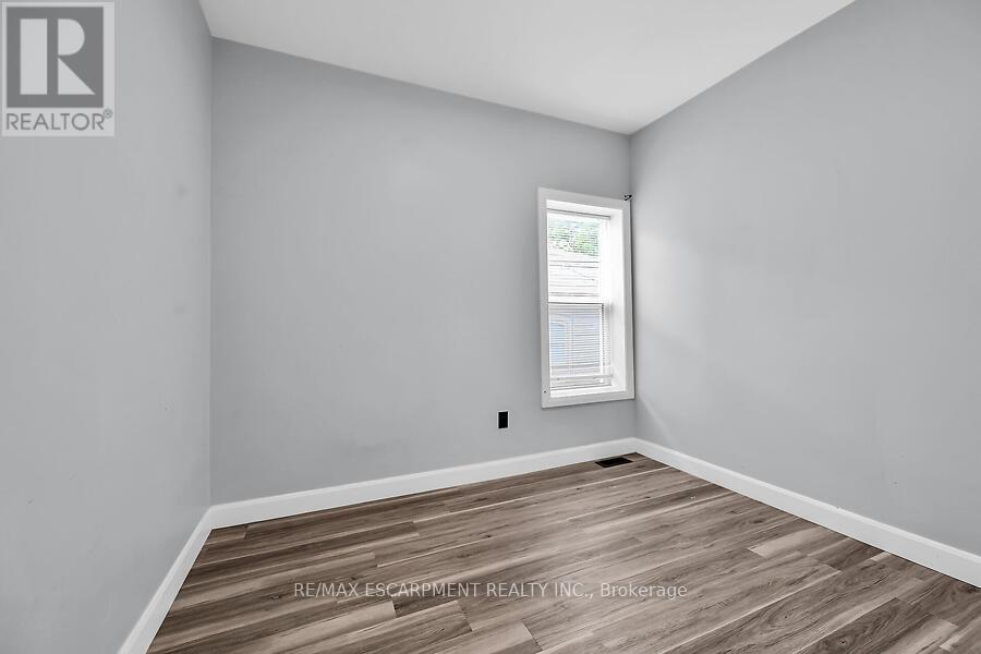 16 Webling Street, Brantford, Ontario  N3S 2S7 - Photo 21 - X10429800