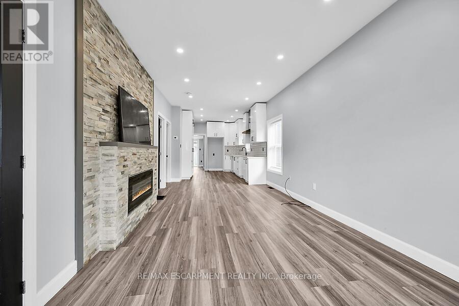 Property at 16 WEBLING STREET image 4