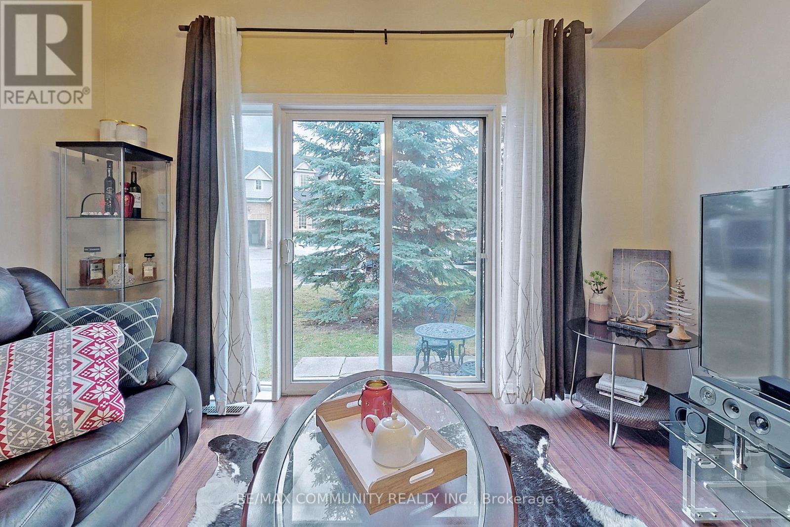 Property at 27 - 19 NIAGARA DRIVE image 3
