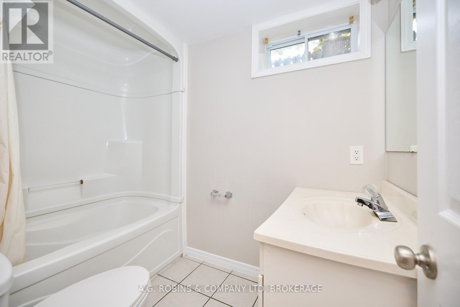 3 Calcott Court, Thorold, Ontario  L2V 4J9 - Photo 33 - X10429831