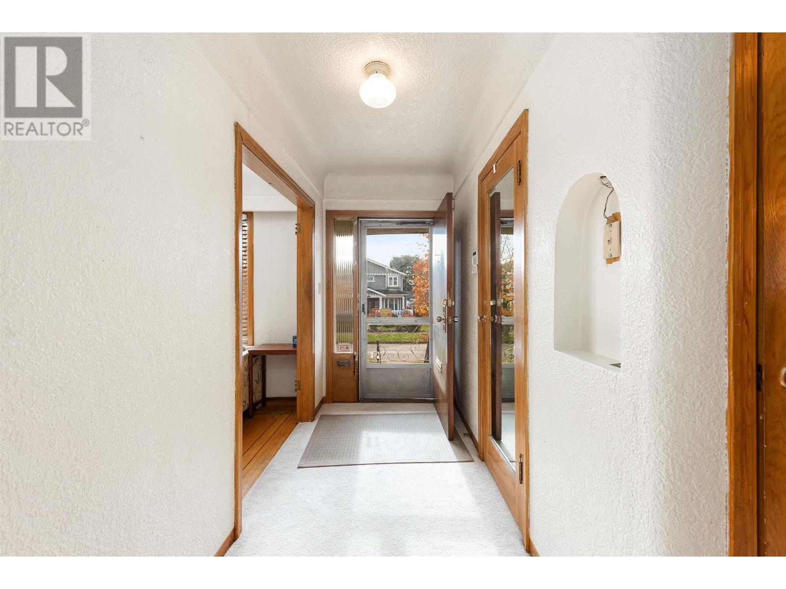 257 W 46th Avenue, Vancouver, British Columbia  V5Y 2X2 - Photo 8 - R2945365