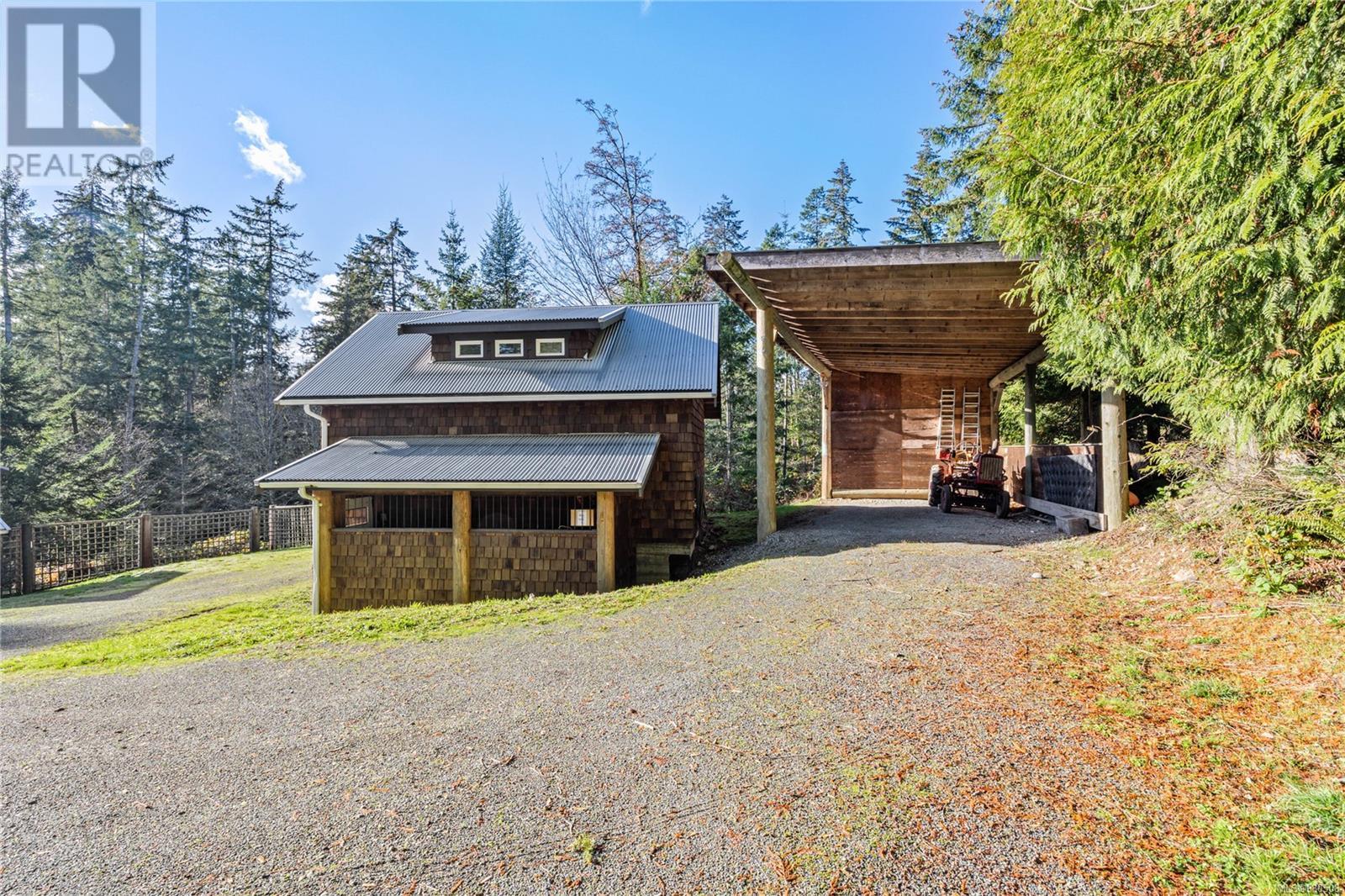 Property at 211 Long Harbour Rd image 5