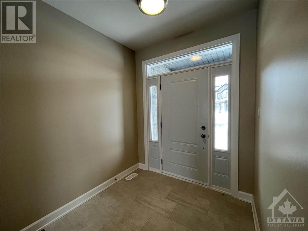 623 Parkview Terrace, Russell, Ontario K4R 0C6 - Photo 2 - X10429929