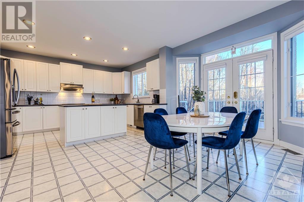 72 Kenins Crescent, Ottawa, Ontario K2K 3E4 - Photo 14 - X10429941