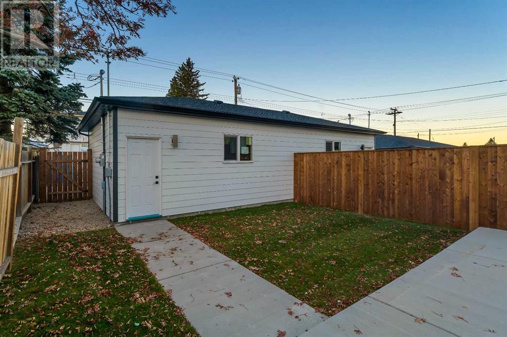 7106 & 7108 36 Avenue Nw, Calgary, Alberta  T3B 1T8 - Photo 39 - A2178363