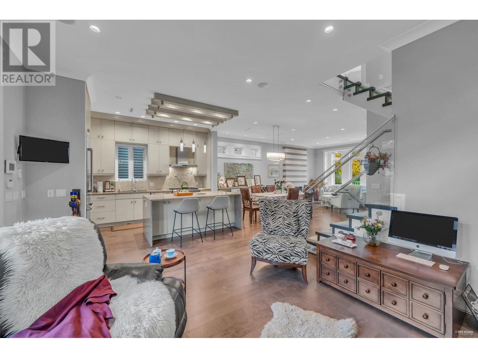 Listing Picture 17 of 40 : 4217 W 16TH AVENUE, Vancouver / 溫哥華 - 魯藝地產 Yvonne Lu Group - MLS Medallion Club Member