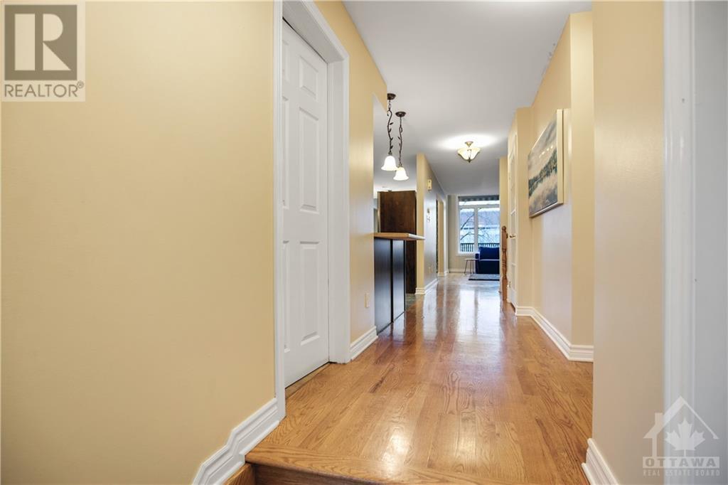 92 Carwood Circle, Ottawa, Ontario  K1K 4V5 - Photo 4 - 1420731