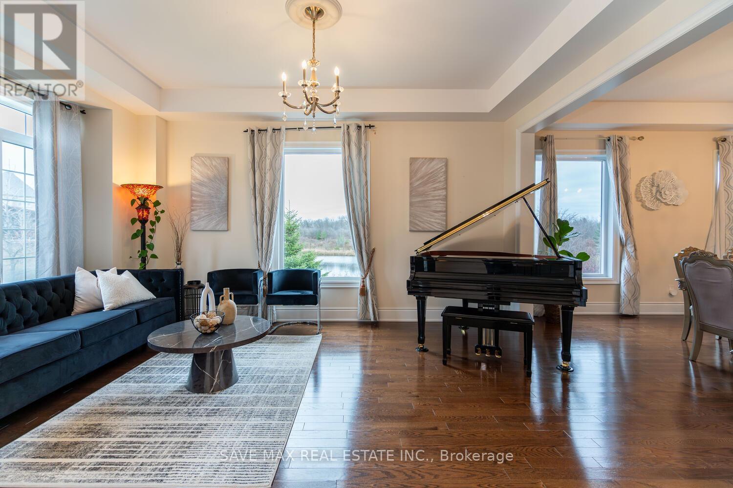 16 Layton Street, Brampton, Ontario  L6P 4H4 - Photo 10 - W10430051