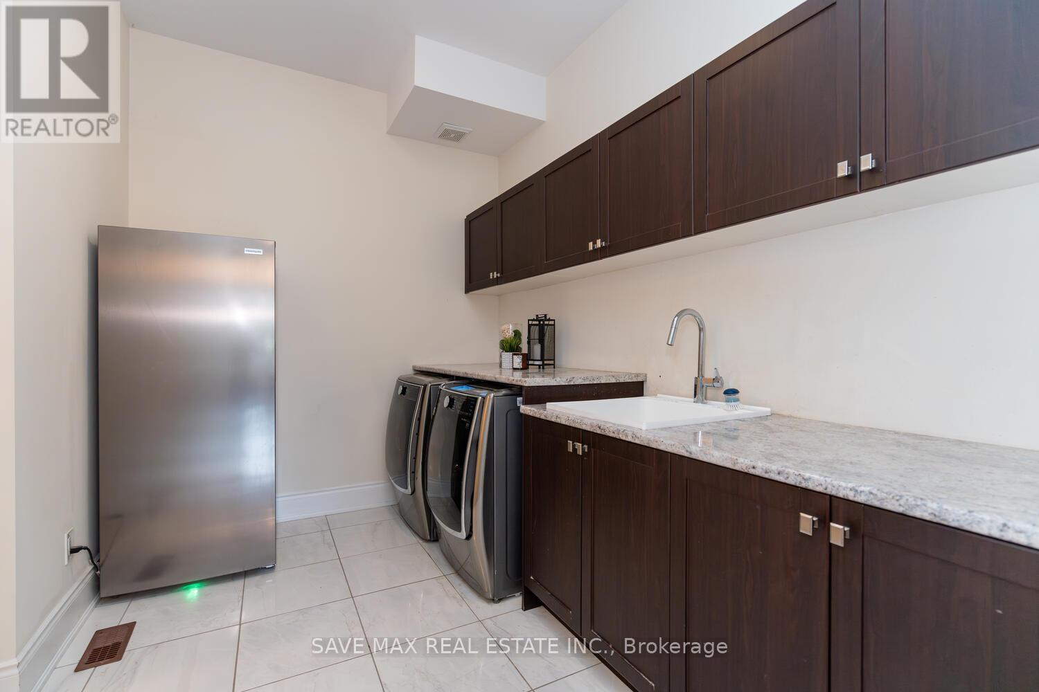 16 Layton Street, Brampton, Ontario  L6P 4H4 - Photo 21 - W10430051
