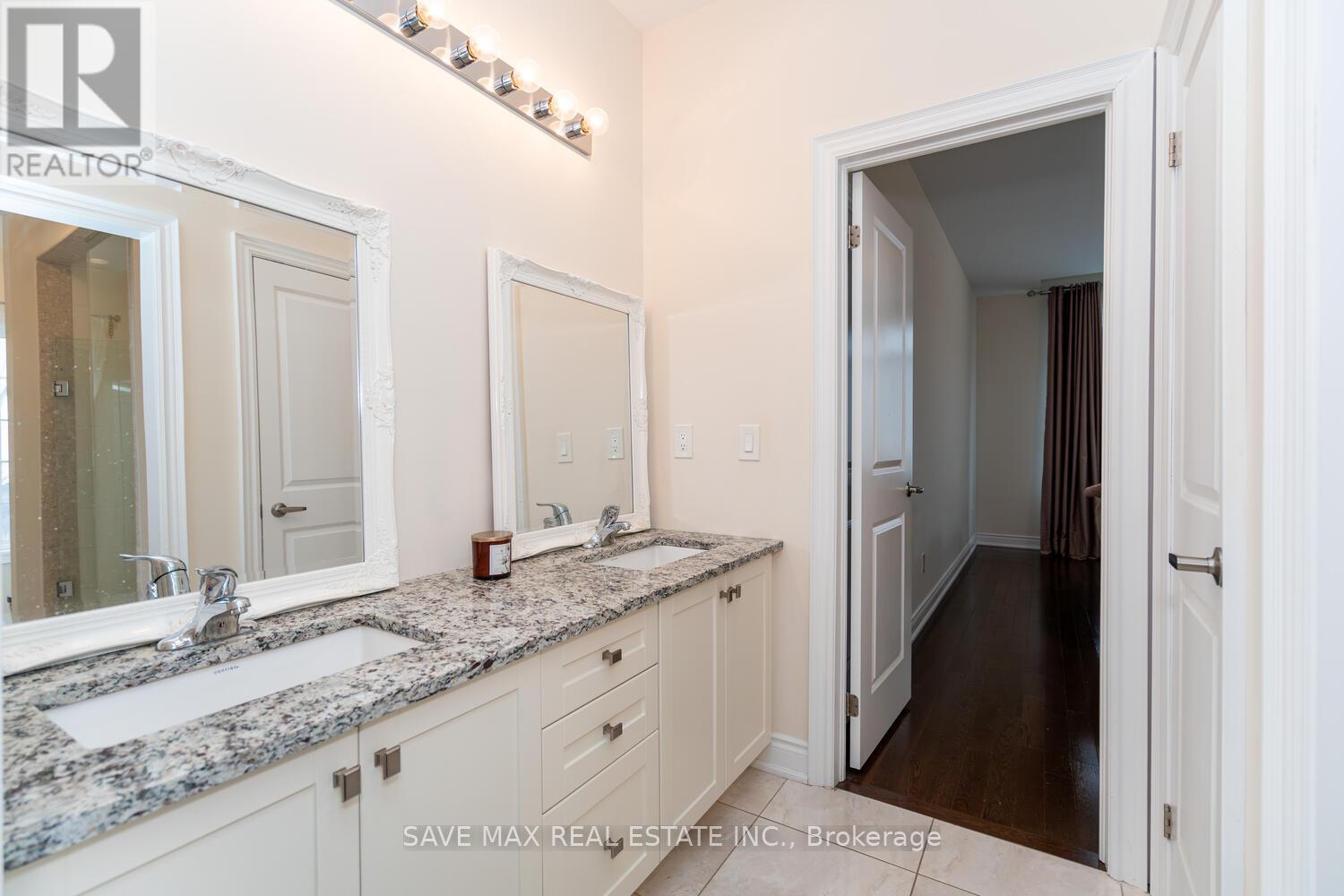 16 Layton Street, Brampton, Ontario  L6P 4H4 - Photo 32 - W10430051
