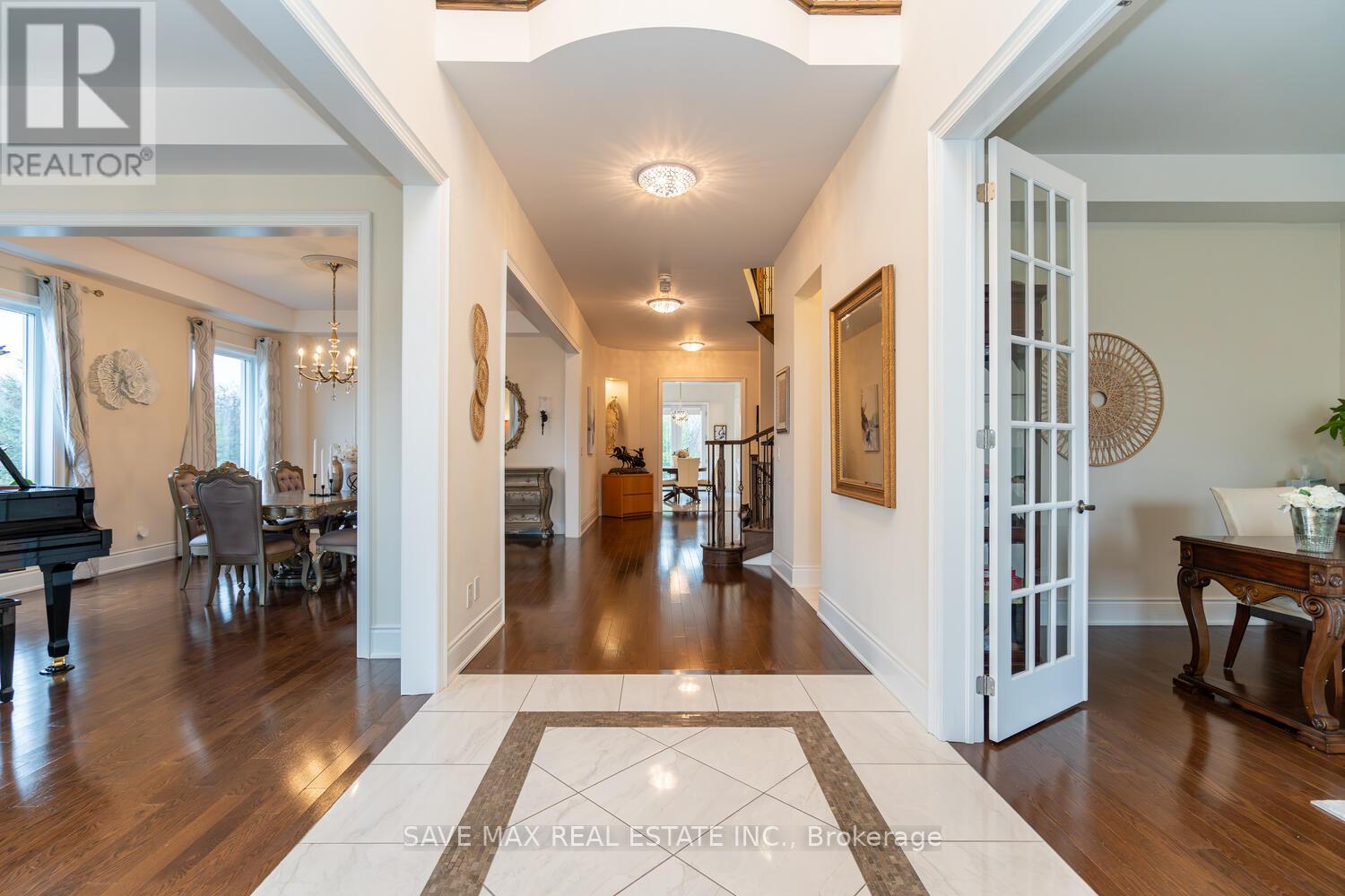 16 Layton Street, Brampton, Ontario  L6P 4H4 - Photo 8 - W10430051