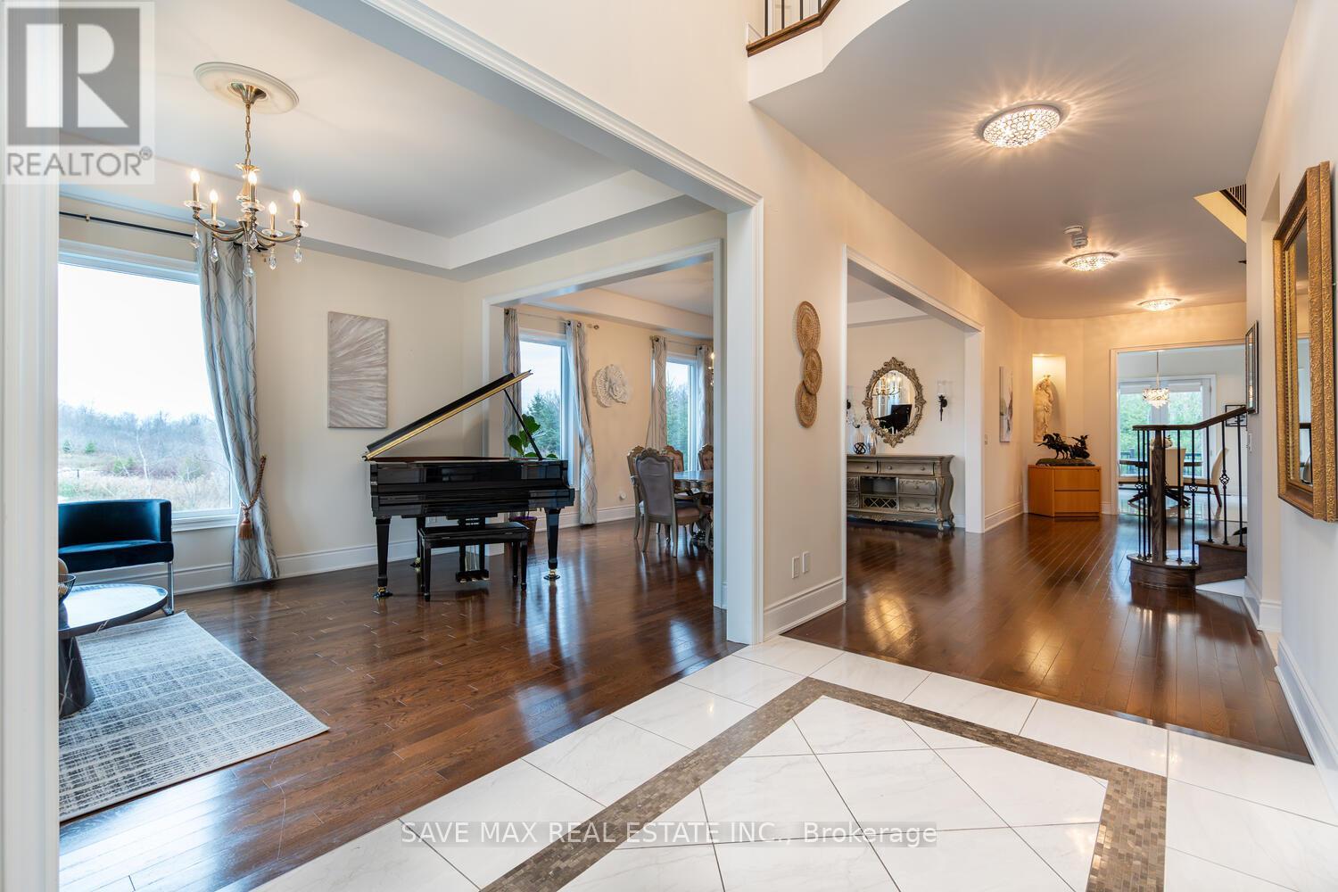 16 Layton Street, Brampton, Ontario  L6P 4H4 - Photo 9 - W10430051