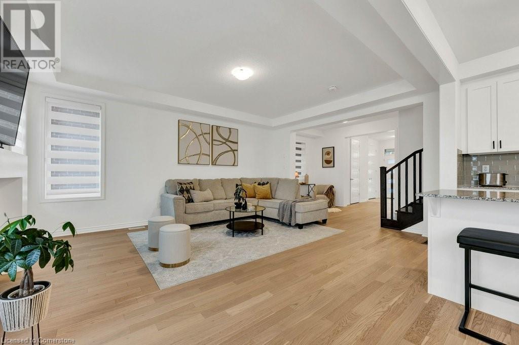 23 Sitler StreetKitchener, Ontario  N2R 0T2 - Photo 5 - 40678975