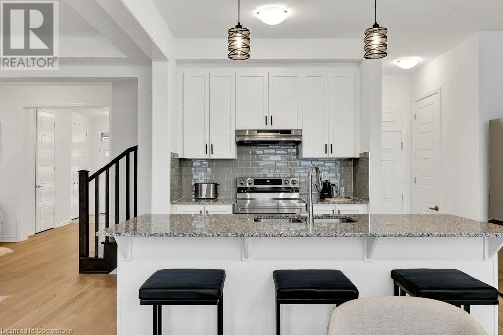 23 Sitler StreetKitchener, Ontario  N2R 0T2 - Photo 6 - 40678975