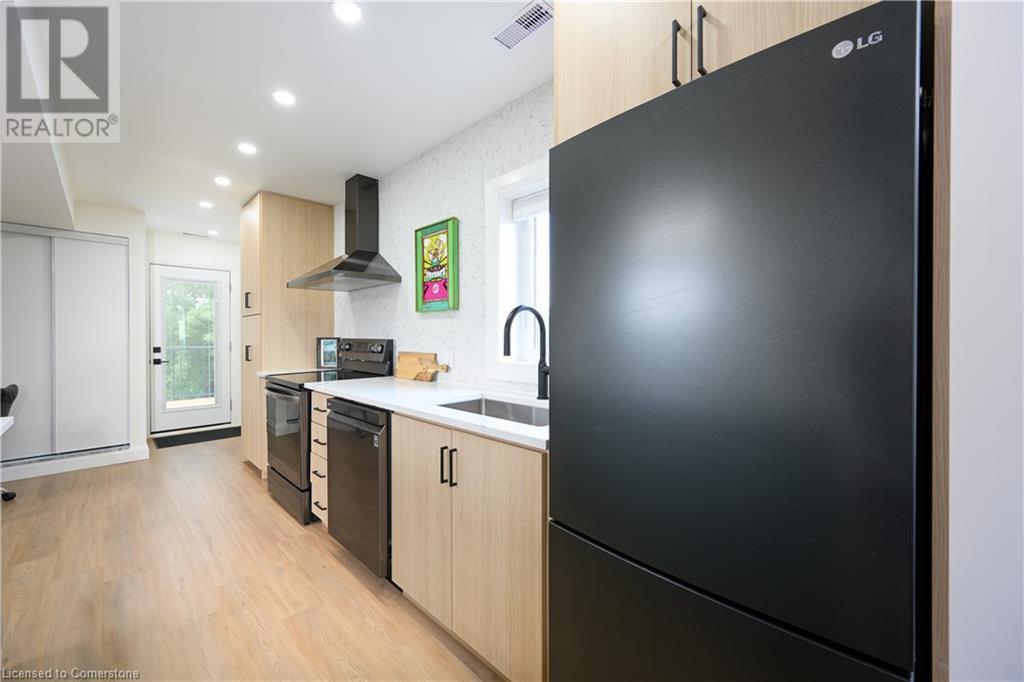 198 Dundurn Street S Unit# 2 (Upper), Hamilton, Ontario  L8P 4K3 - Photo 6 - 40678863