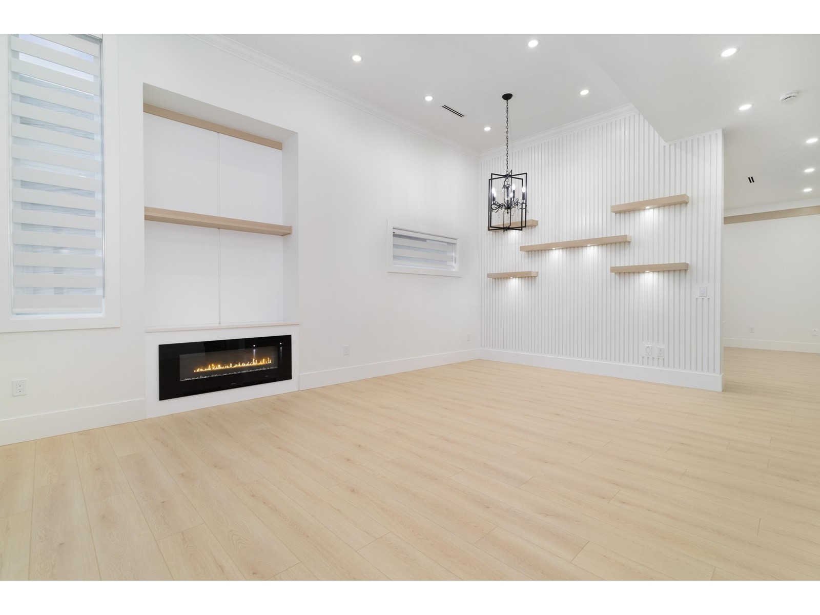 17218 59 Avenue, Surrey, British Columbia  V3S 3Z6 - Photo 2 - R2944966