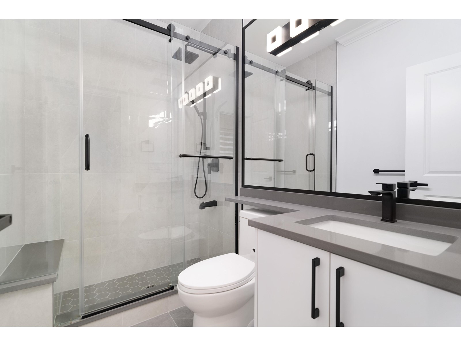 17218 59 Avenue, Surrey, British Columbia  V3S 3Z6 - Photo 11 - R2944966