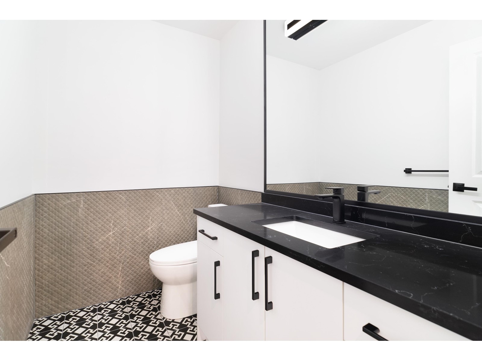 17218 59 Avenue, Surrey, British Columbia  V3S 3Z6 - Photo 14 - R2944966