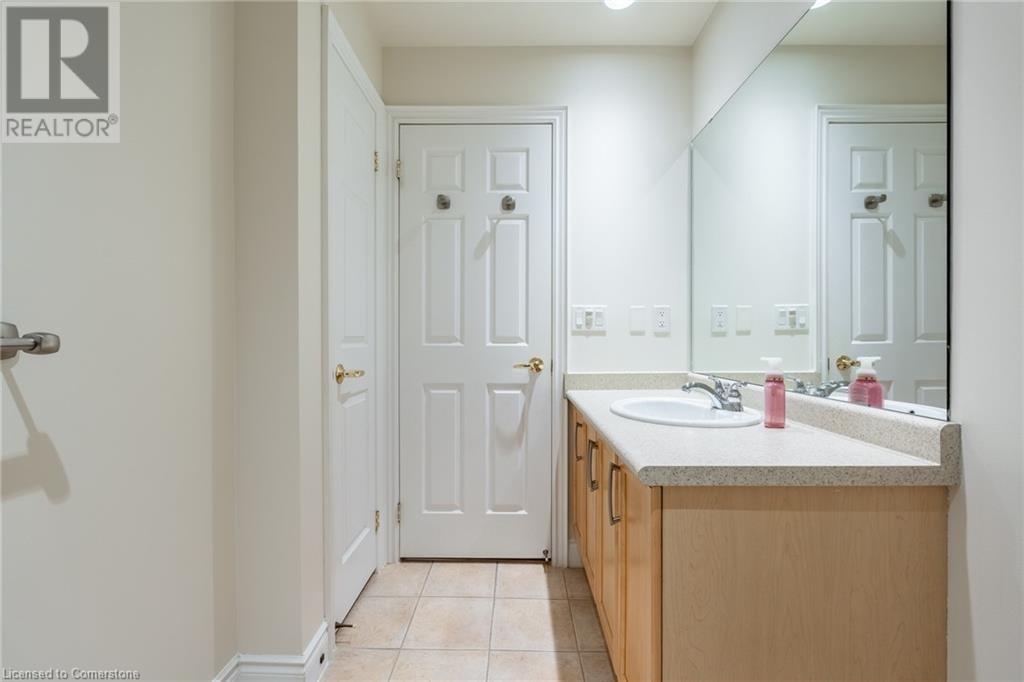 399 Elizabeth Street Unit# 611, Burlington, Ontario  L7R 0A4 - Photo 9 - 40676827