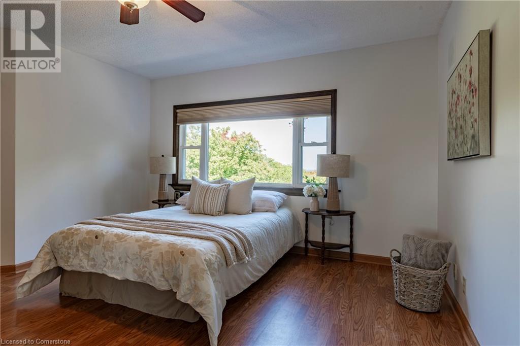 25 Ridge Road E, Grimsby, Ontario  L3M 4E7 - Photo 19 - 40662749