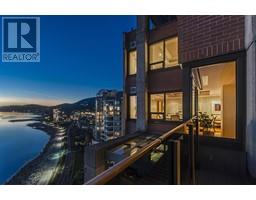 10 2250 BELLEVUE AVENUE, West Vancouver, British Columbia