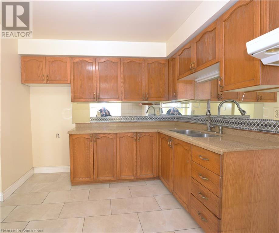 72 Nutcracker Street, Cambridge, Ontario  N1T 1M1 - Photo 9 - 40678032