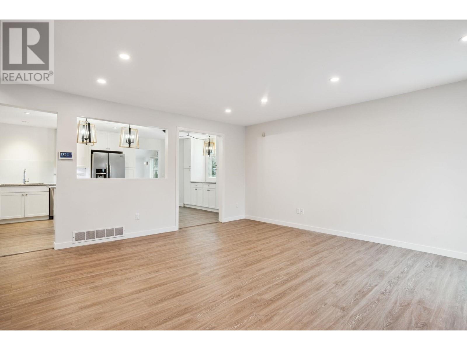 2 Benson Drive, Port Moody, British Columbia  V3H 3P7 - Photo 8 - R2945112