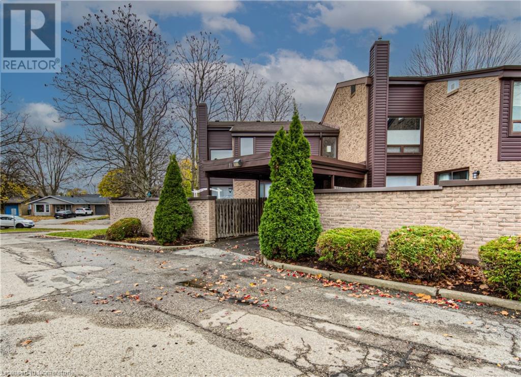 Property at 28 UNDERHILL Crescent Unit# 11 image 2